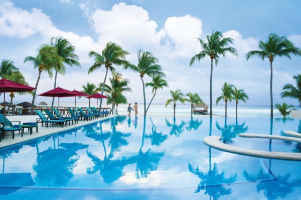 Playa del Carmen con todo incluido en The Fives Beach Hotel & Residences