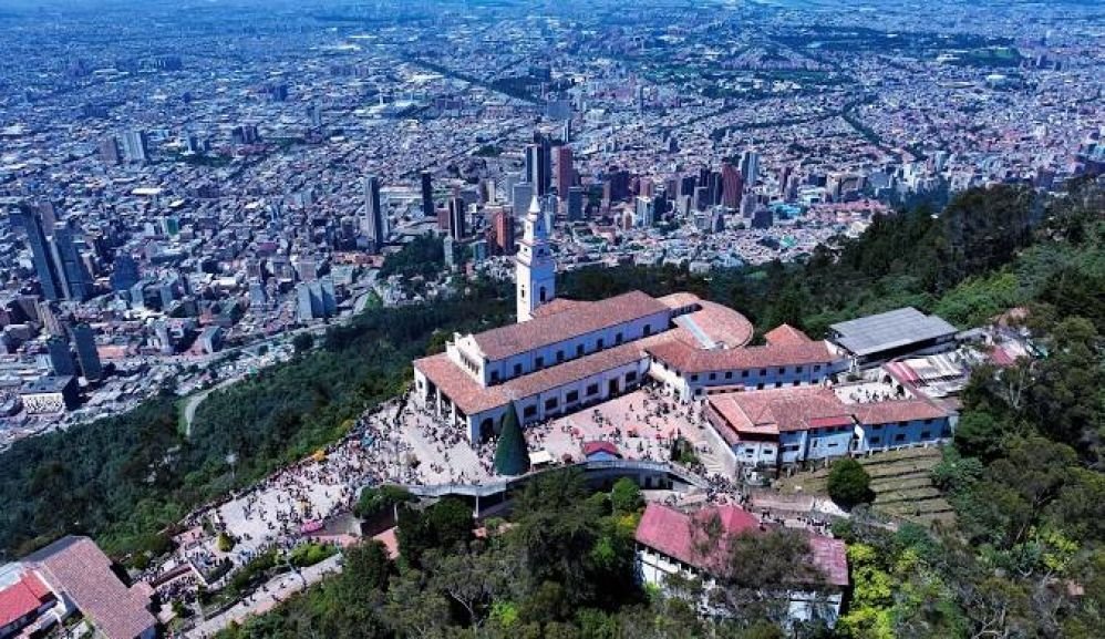 Imagen de City Tour con Monserrate y Almuerzo