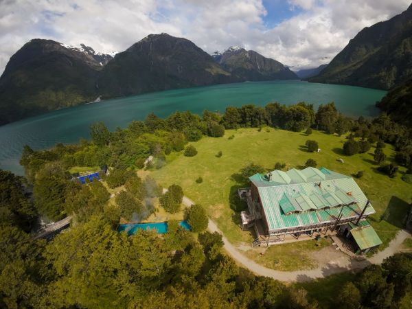 Naturaleza y desconexión en la Patagonia con Mítico Puelo Lodge