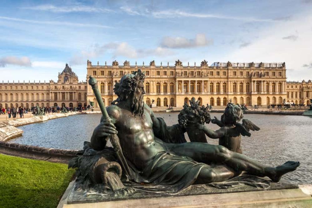 Imagen de Excursión a Versalles (Apartamentos Reales, Castillo y Jardines) de Medio Día desde Paris por la Tarde a las  14:00 hrs