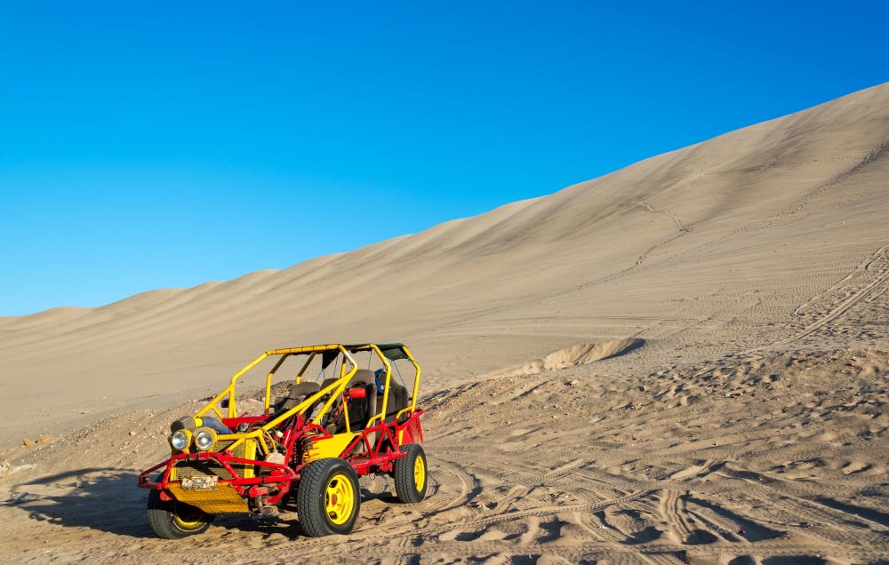 Excursión a Ica con paseo en buggies y visita al Oasis de Huacachina