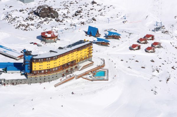 Mini semana en la nieve: escapada exprés a Ski Portillo