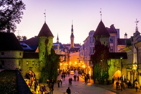 Circuito por el Báltico: viaje por las capitales de Polonia, Lituania, Letonia y Estonia