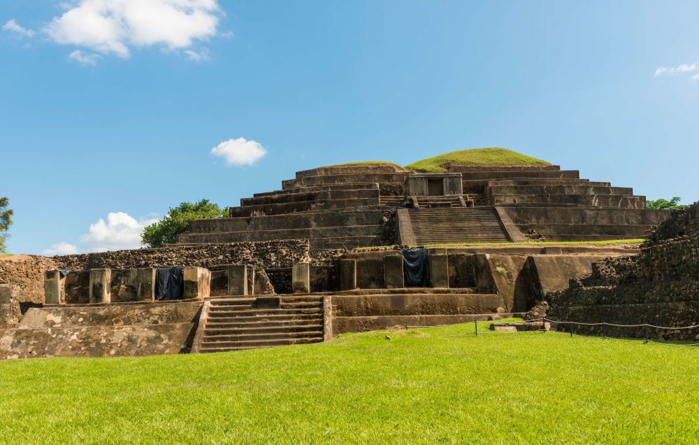 imagen de Visita al sitio arqueológico de Tazumal y Santa Ana