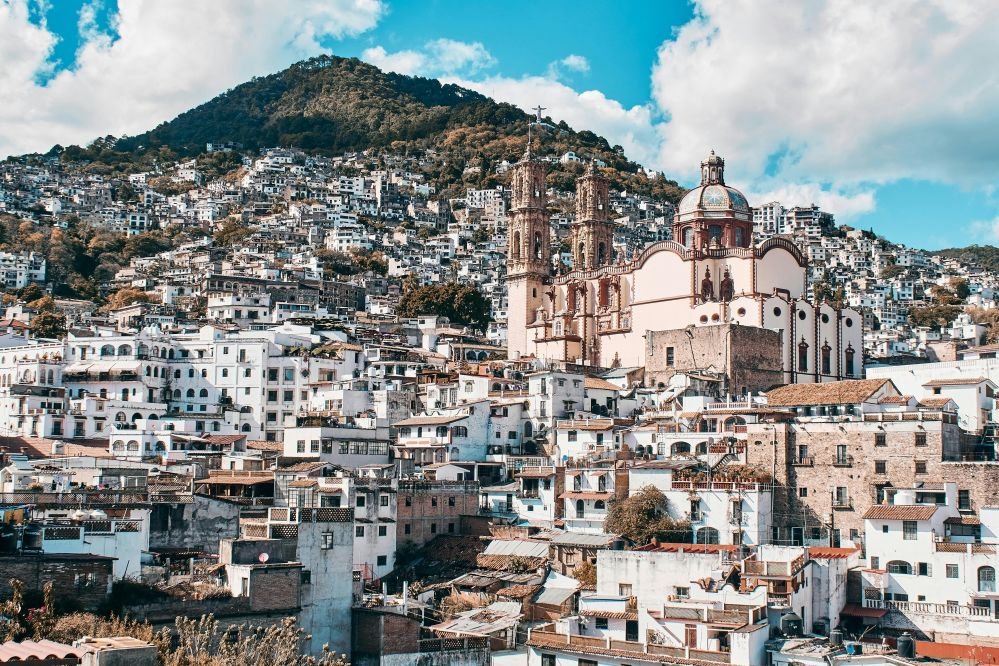 imagen de Cuernavaca y Pueblo Mágico de Taxco desde la Ciudad de México