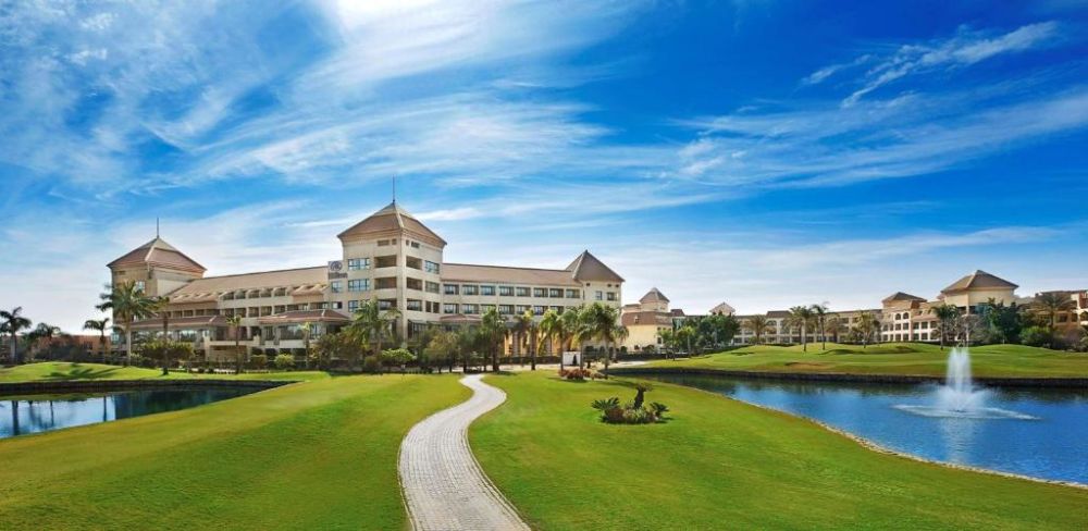 Hilton Pyramids Golf