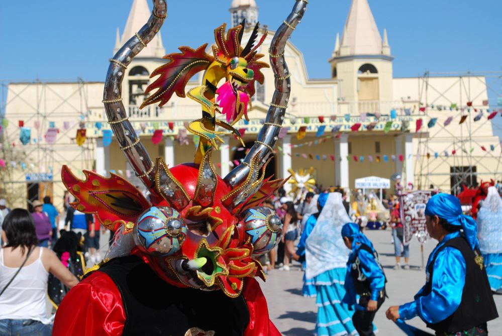 Tour Fiesta de La Tirana + Oasis del Desierto